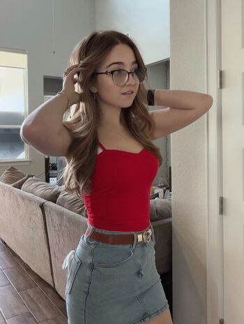 Leaked Lyssaurora page private photo viral onlyfans