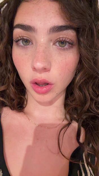 Leaked Lyzzahh private photo viral onlyfans
