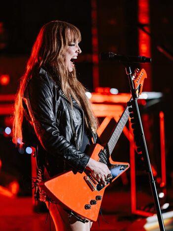 Leaked Lzzy hale private photo viral onlyfans