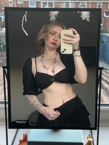 Leaked M ae private photo viral onlyfans