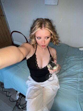 Leaked M ae private photo viral onlyfans