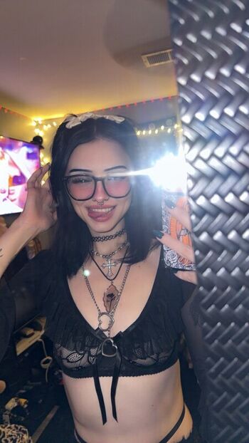 Leaked Mnfary private photo viral onlyfans