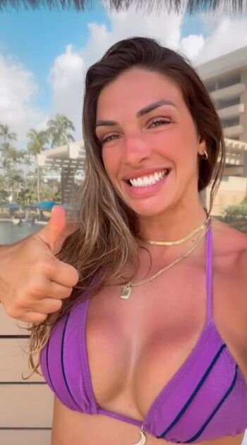 Leaked Mackenzie dern page private photo viral onlyfans