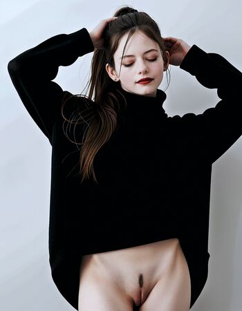 Leaked Mackenzie foy private photo viral onlyfans