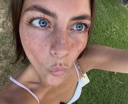 Leaked Maclaine farrell page private photo viral onlyfans