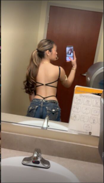Leaked Maddybellee private photo viral onlyfans