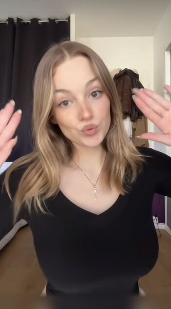 Leaked Maevasmr private photo viral onlyfans