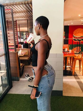 Mafezie Buthelez Huge Curvy Booty