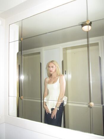 Leaked Maika monroe page private photo viral onlyfans