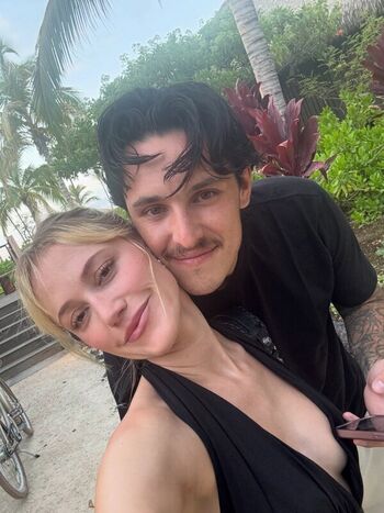 Leaked Maika monroe private photo viral onlyfans