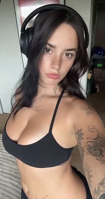 Leaked Makenzie raine private photo viral onlyfans
