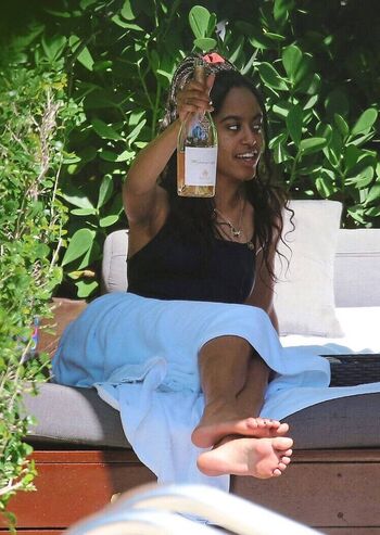 Leaked Malia obama private photo viral onlyfans