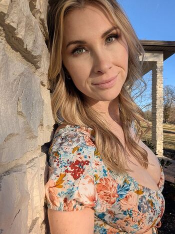 Leaked Mallory moore private photo viral onlyfans