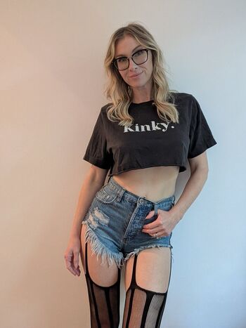 Leaked Mallory moore private photo viral onlyfans