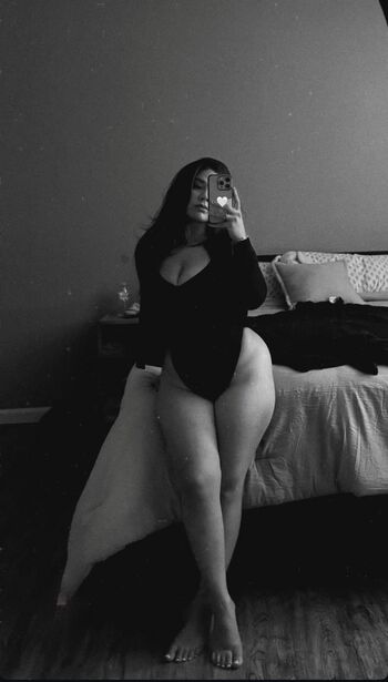 Leaked Mandaamariahh private photo viral onlyfans