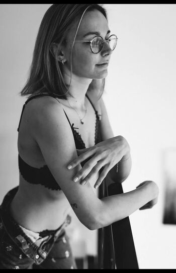 Leaked Manonkatseyex private photo viral onlyfans