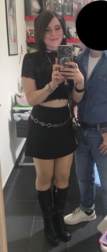 mary_mayfair_