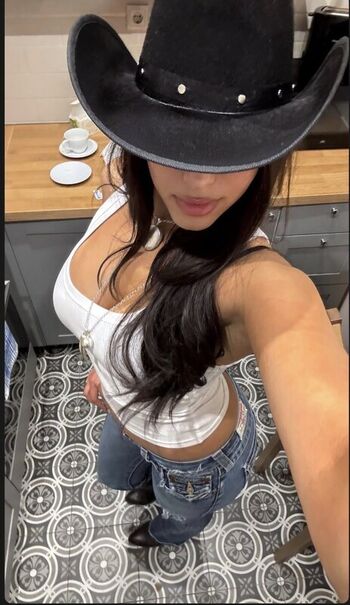 maryamazinani