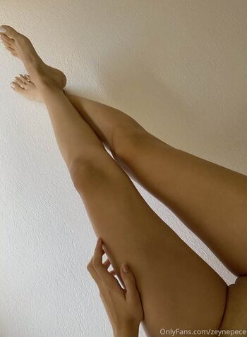 Leaked Masturbating with showing feet private photo viral onlyfans