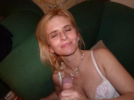 Leaked Mature women page private photo viral onlyfans