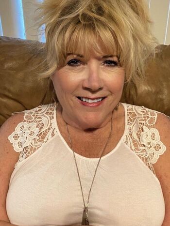 Leaked Mature women private photo viral onlyfans
