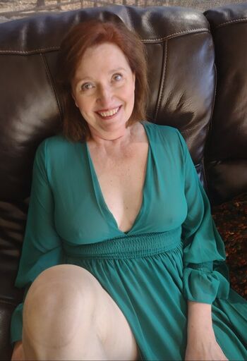 Leaked Mature women page private photo viral onlyfans