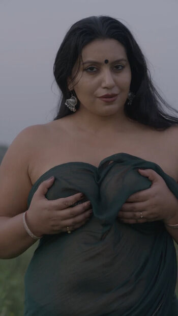 Leaked Maya the doe eye girl private photo viral onlyfans