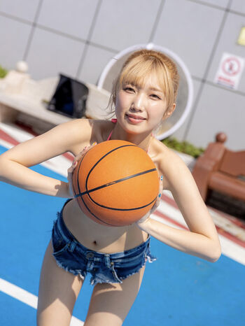 Mea Shimotsuki