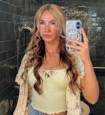 Leaked Megan trocano page private photo viral onlyfans