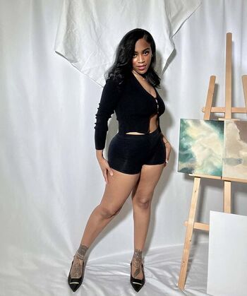 Leaked Meka la rae private photo viral onlyfans