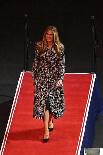 Leaked Melania trump private photo viral onlyfans