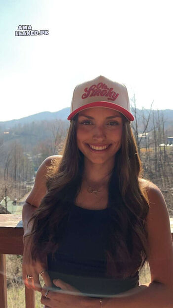 Melanie Alvarez