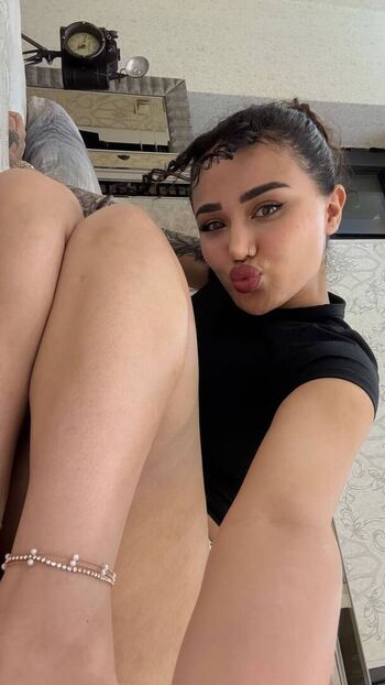 Leaked Melek azad private photo viral onlyfans