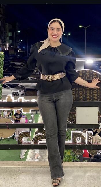 Melek Azad
