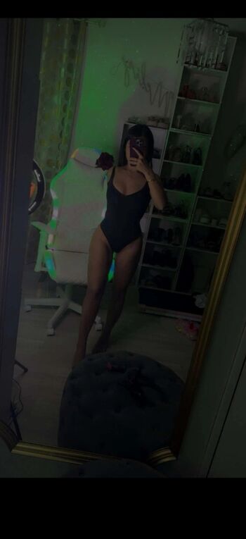 Leaked Meliznaa private photo viral onlyfans