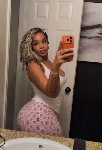 Leaked Melzbubble private photo viral onlyfans