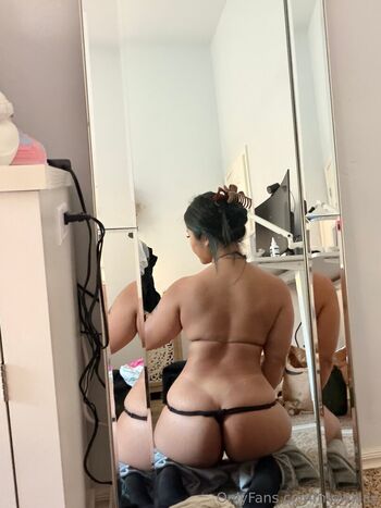 Leaked Mewlilay private photo viral onlyfans
