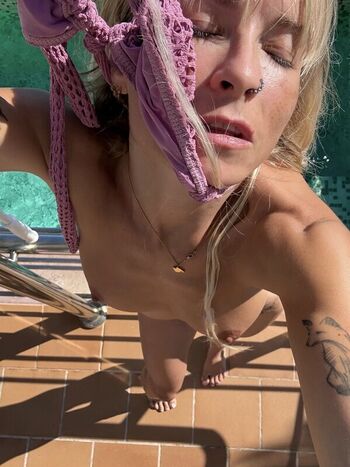 Mia Julia VIP