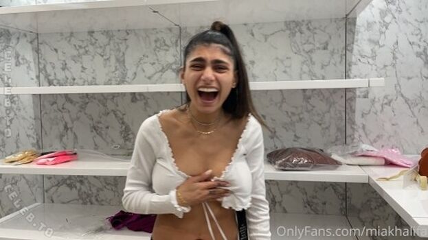 Leaked Mia khalifa private photo viral onlyfans