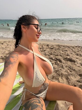 Leaked Mia reinhard private photo viral onlyfans