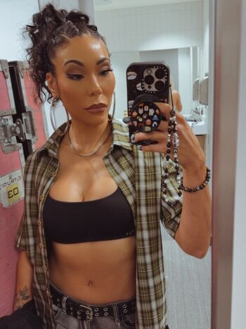 Mia Yim