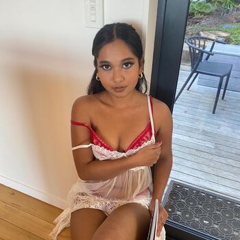 Leaked Mia z page private photo viral onlyfans