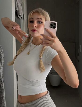 Leaked Mialiliaa page private photo viral onlyfans