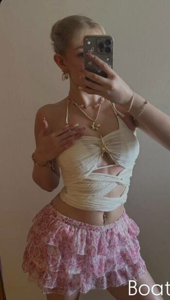 Leaked Mialiliaa page private photo viral onlyfans