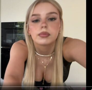 Leaked Mialiliaa page private photo viral onlyfans