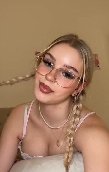 Leaked Mialiliaa private photo viral onlyfans