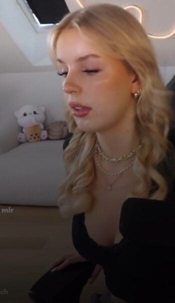 Leaked Mialiliaa private photo viral onlyfans