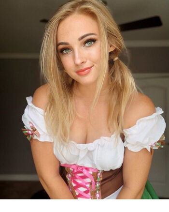 Michaela Lee