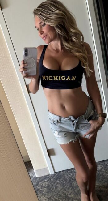 Leaked Michellek private photo viral onlyfans