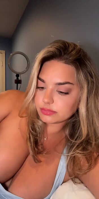 Leaked Michhelleex private photo viral onlyfans
